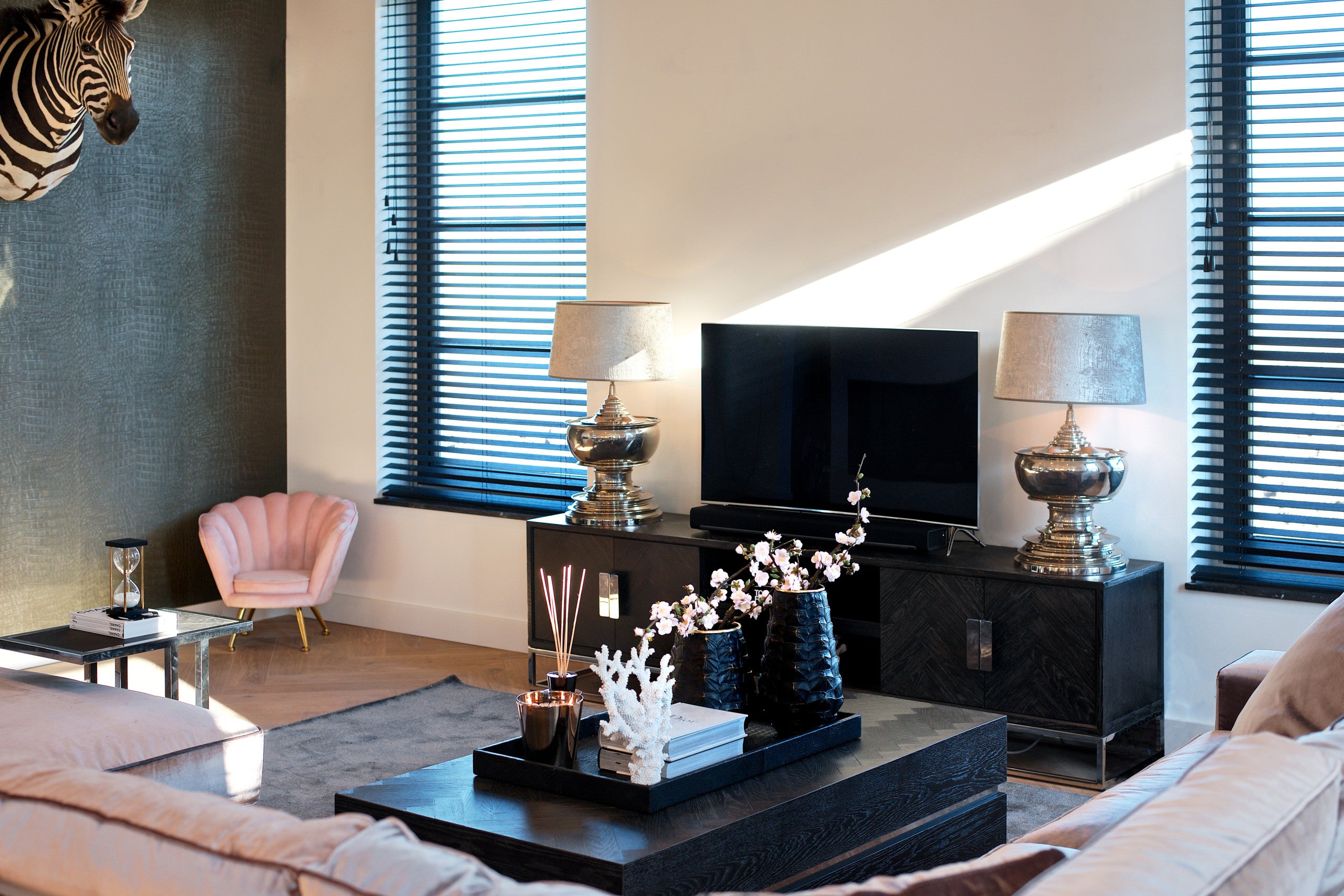 TV cabinet Blackbone silver 4-doors 220