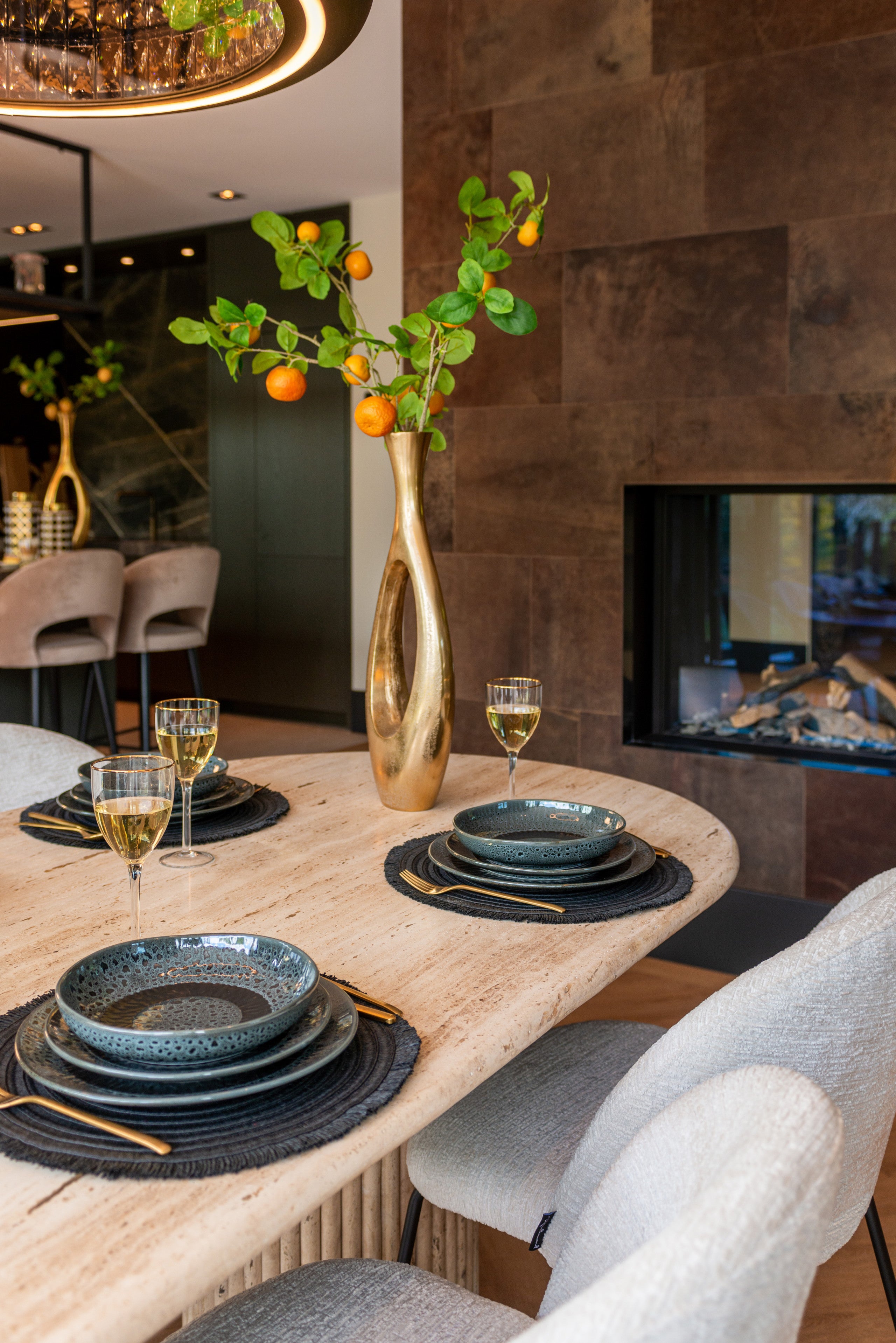 dining room table La Cantera capsule 240