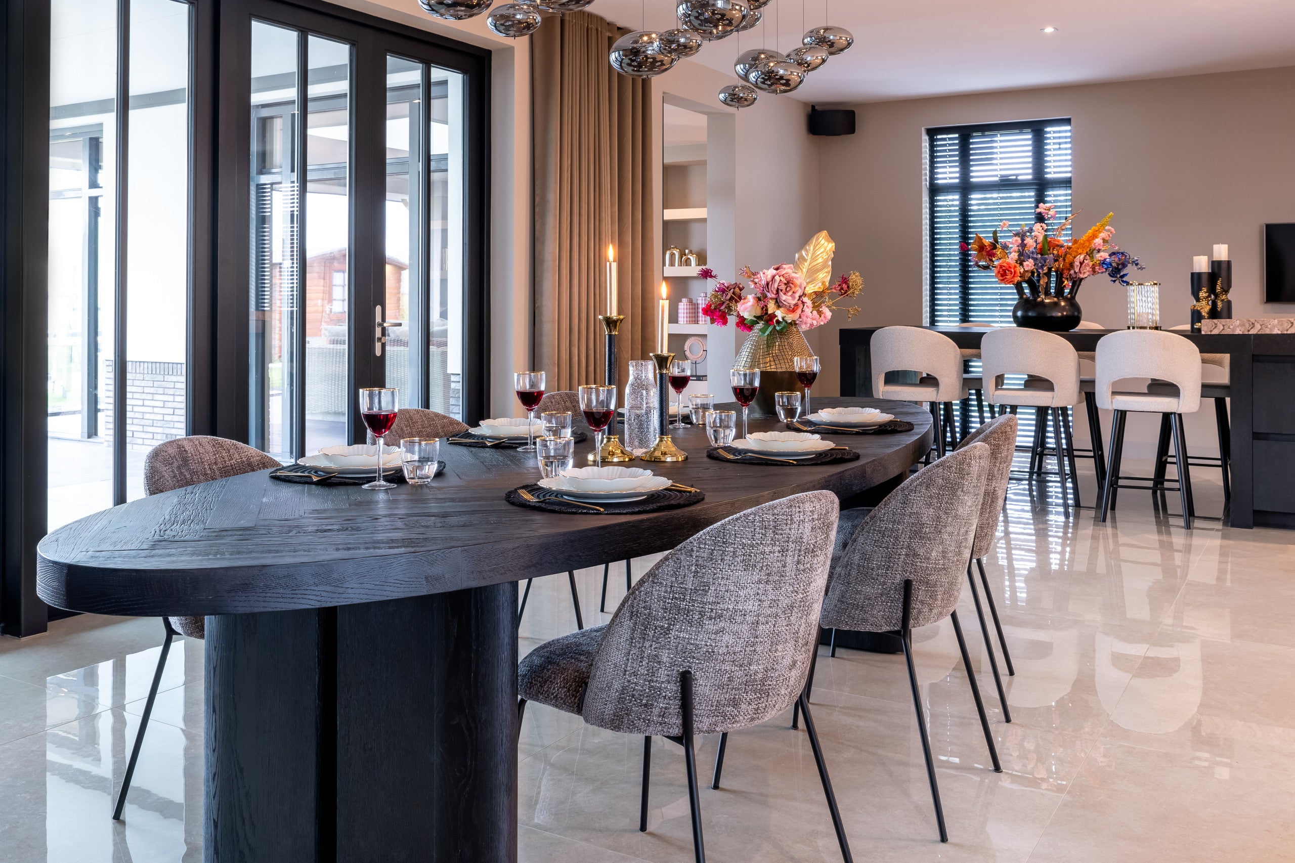 dining room table Lilly 330